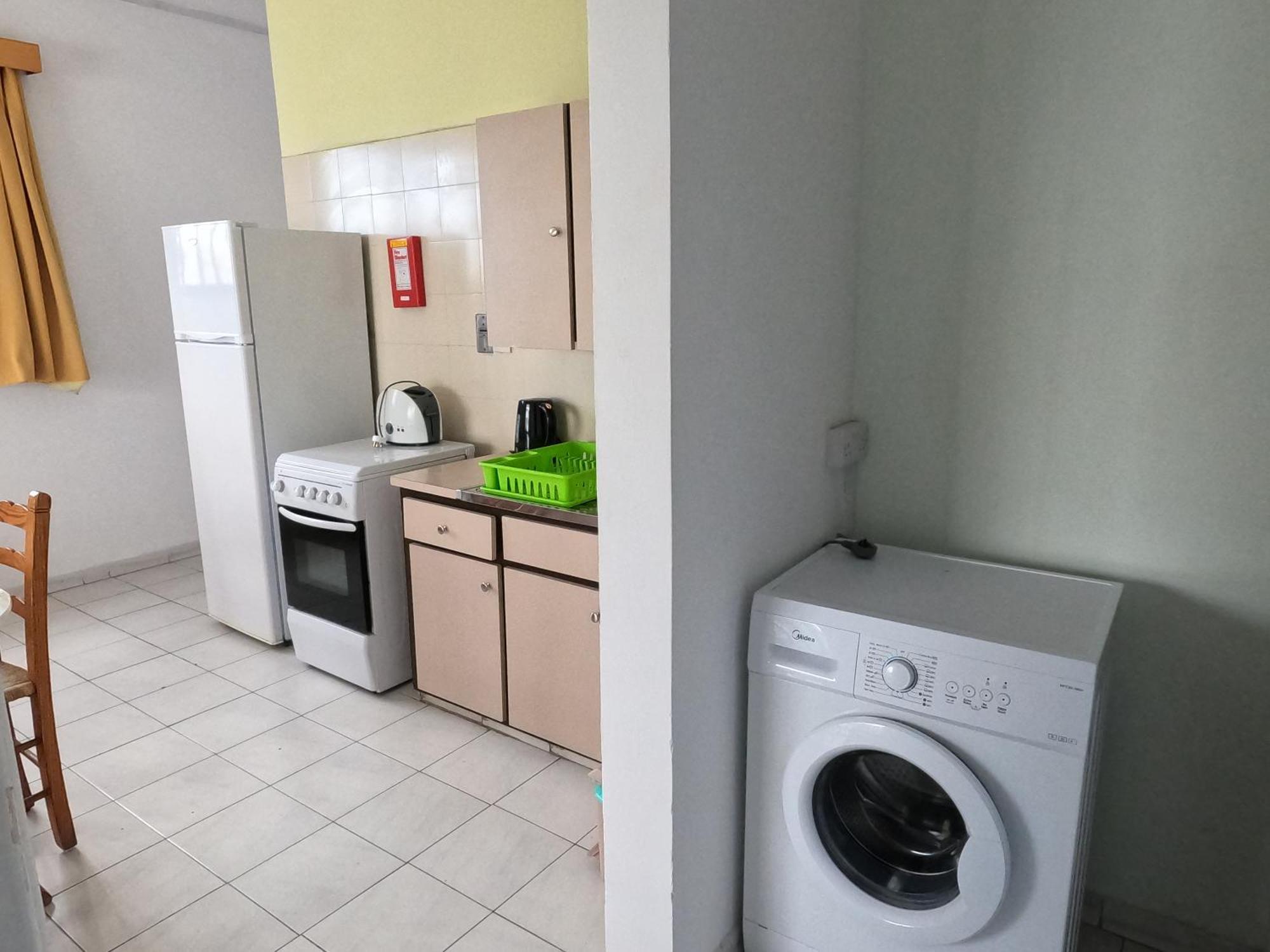 Island Budget Apartments Paphos Extérieur photo