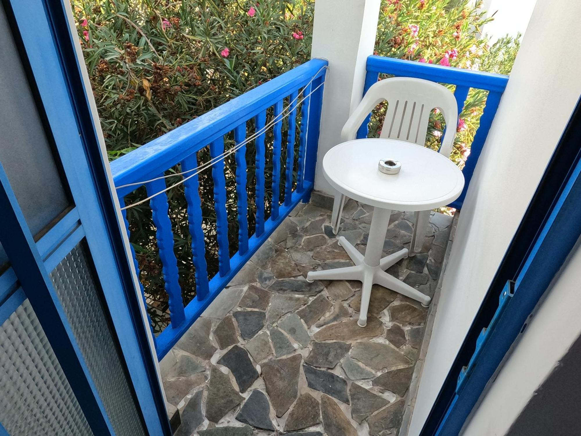 Island Budget Apartments Paphos Extérieur photo